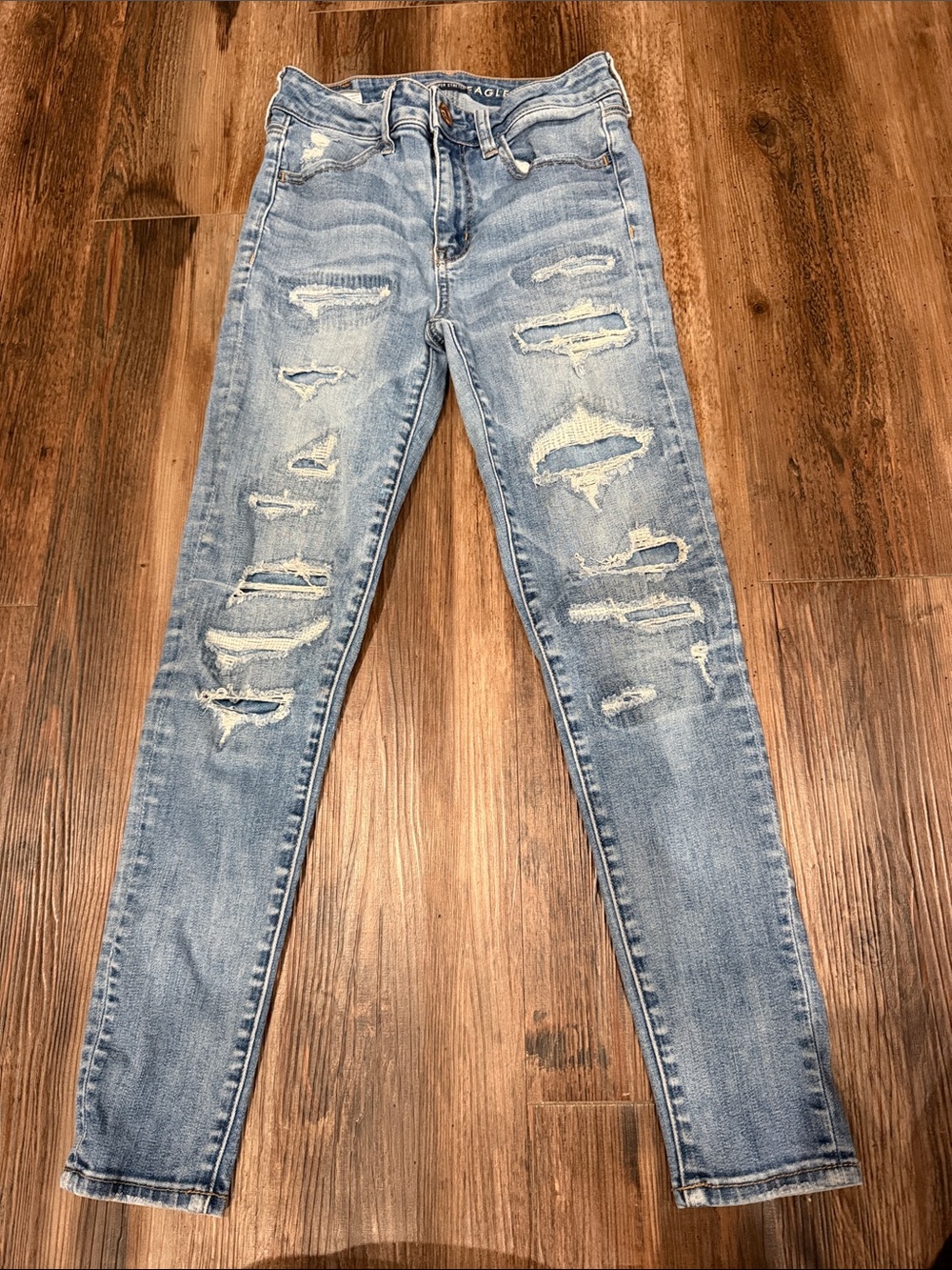 American Eagle Outfitters Light Blue Distressed Skinny Jeans